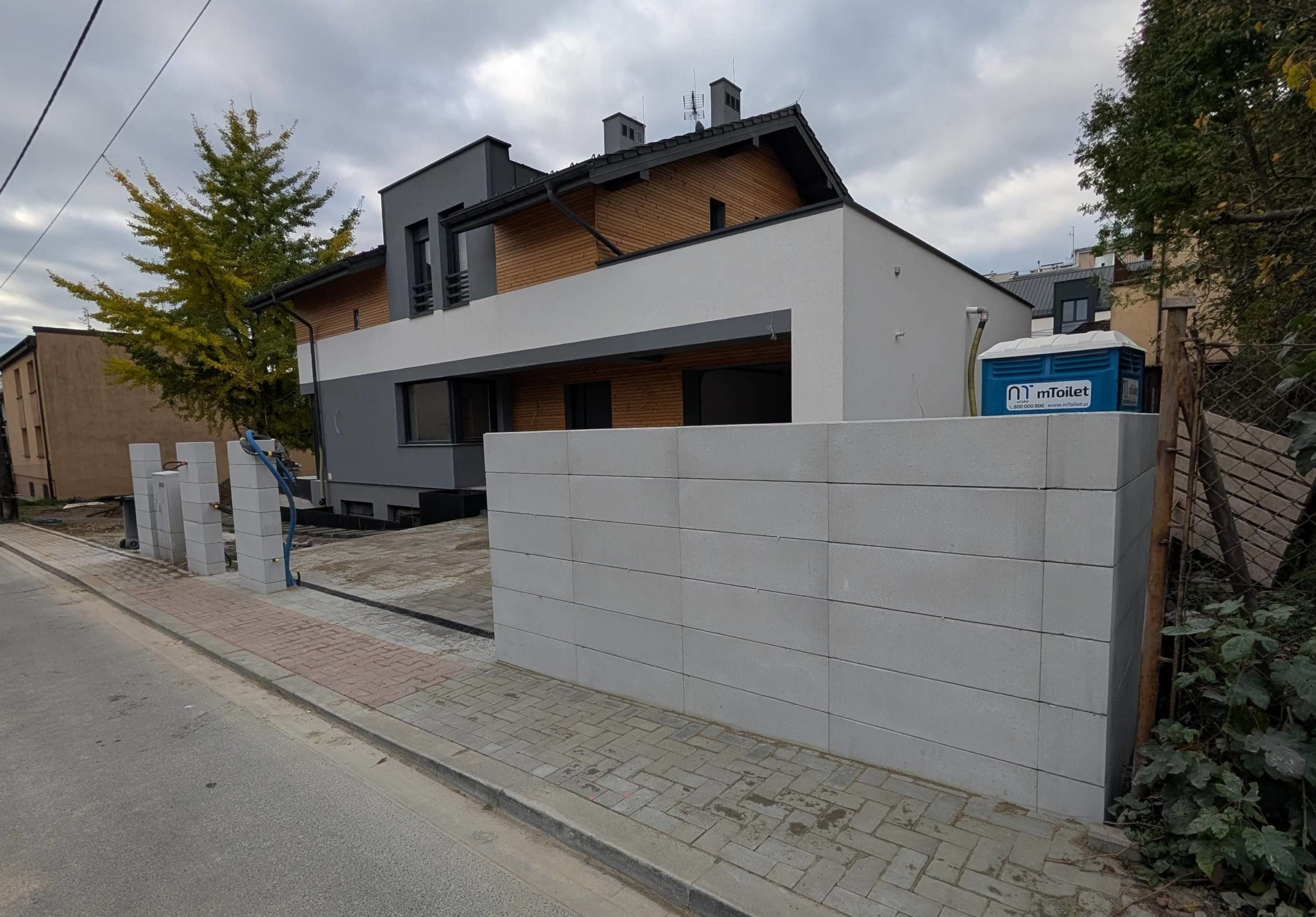 Ogrodzenie-z-bloczkow-betonowych
