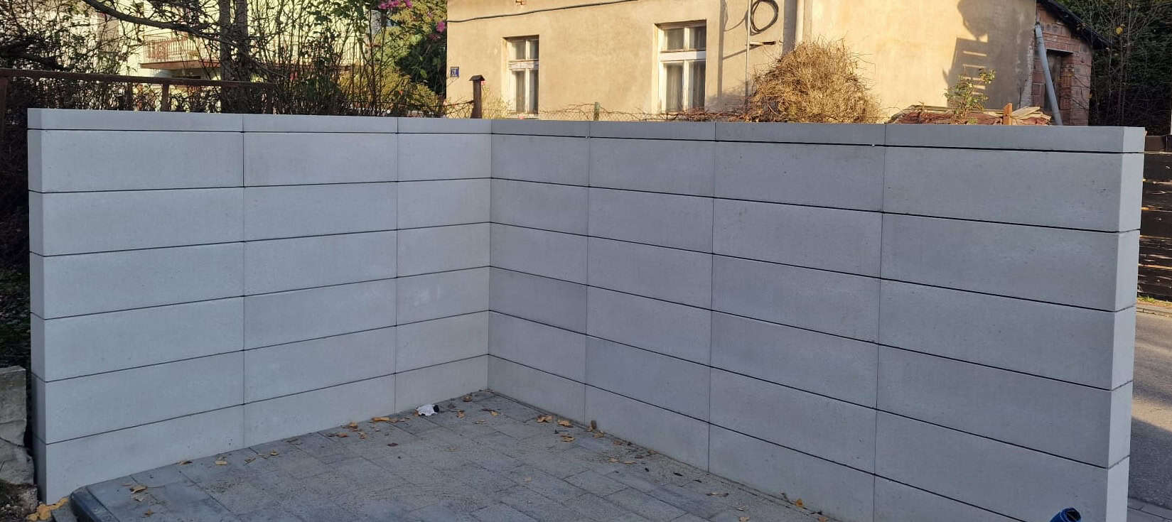 Ogrodzenie-z-bloczkow-betonowych-Krakow